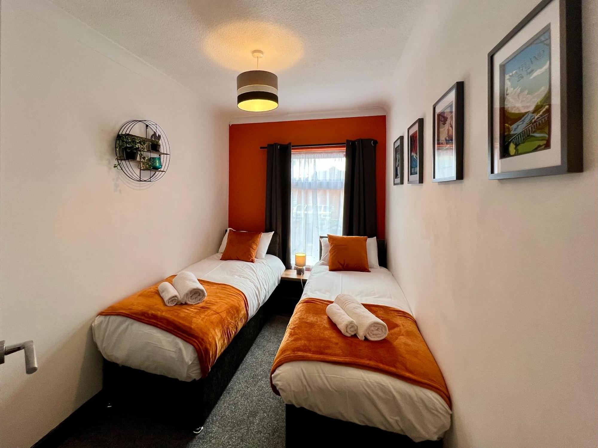 קלית'ורפס Oxford House - Great For Contractors Or Family Holidays מראה חיצוני תמונה